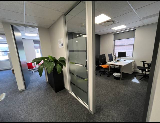409M² OFFICE TO LET IN NEWLANDS